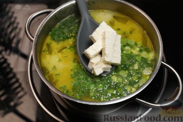 Суп со стручковой фасолью, сливками и фетой