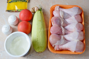 Кабачки с курицей в духовке