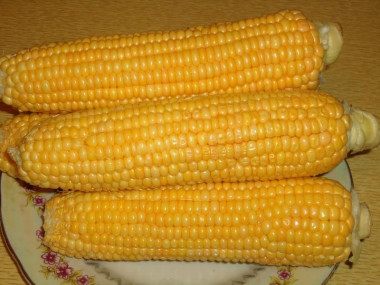Как варить кукурузу в кастрюле в початках